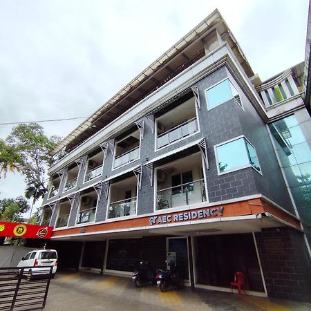 Отель Aec Residency Alappuzha Экстерьер фото
